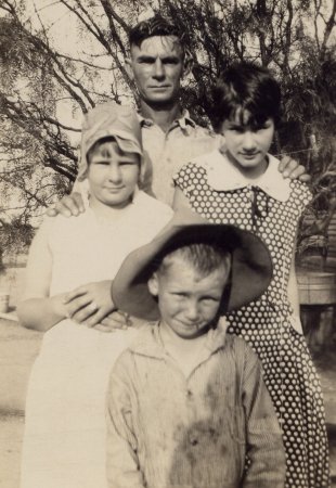 Daddy Straley and children
